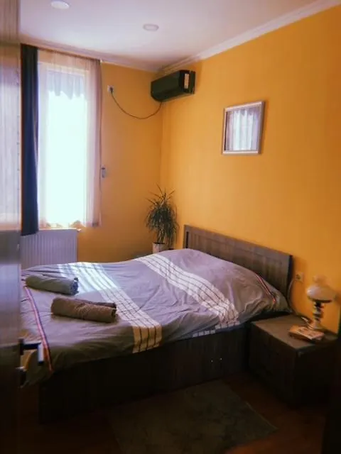 Home Away Home In Heart Of Тбилиси 0*,