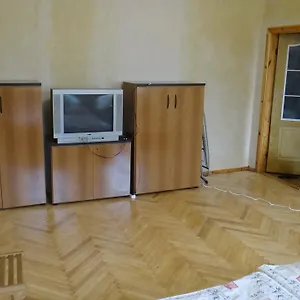 https://apartment-near-the-central-railway-station.hotels-of-kiev.com
